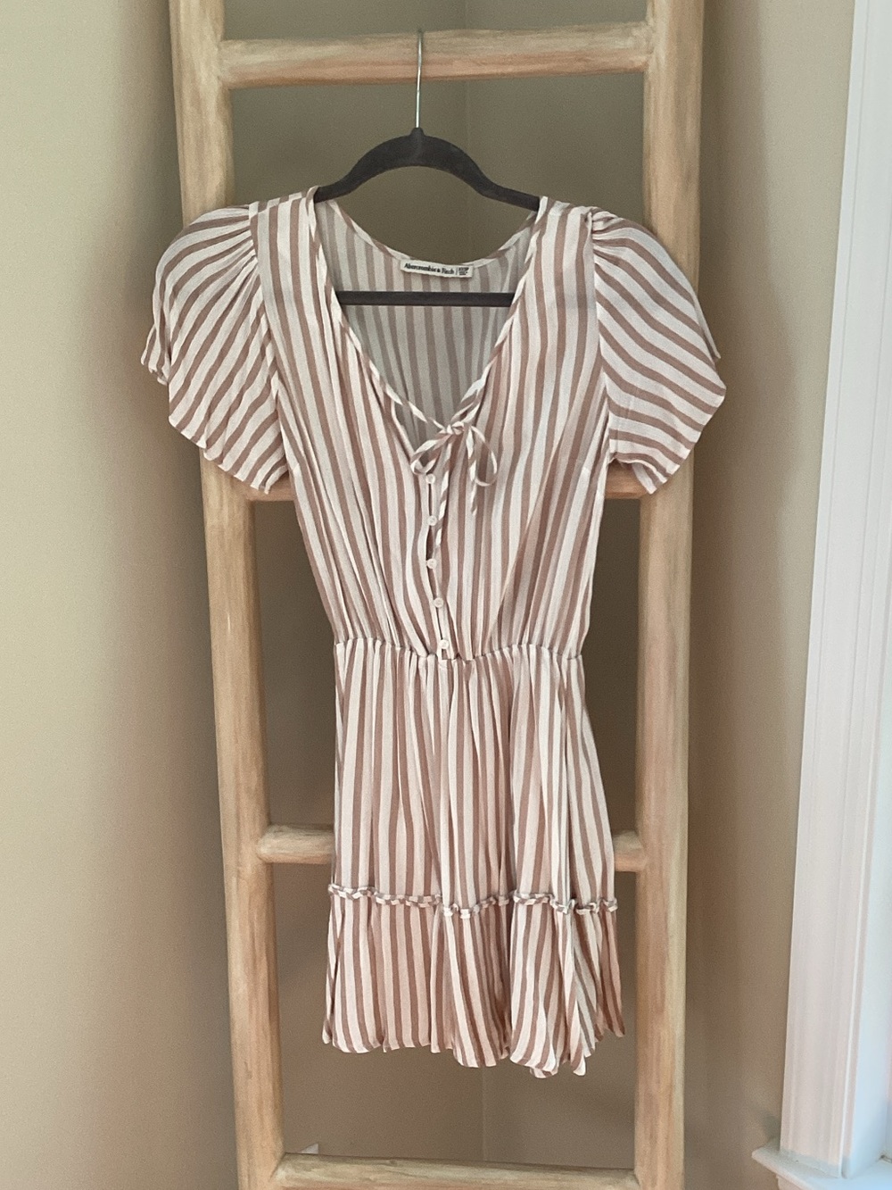 Abercrombie & Fitch Beige and Cream Striped Tie-Front Mini Dress